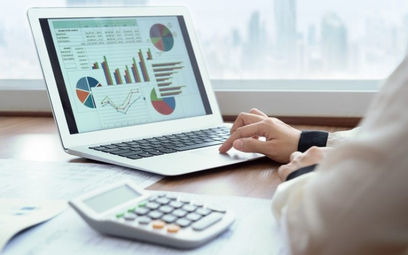 Qualities of a Successful Chief Financial Officer - 6 Essential Qualities of a Successful Chief Financial Officer (CFO) Qualities 2