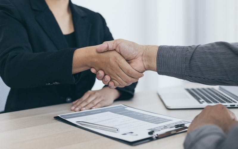 Benefits of Leveraging a C-Level Search Firm - 6 Key Benefits of Leveraging a C-Level Search Firm benefits 1