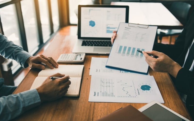 Methods for Recruiting C-Suite Executives for Turnaround Companies - 6 Proven Methods for Recruiting C-Suite Executives for Turnaround Companies - Method 3