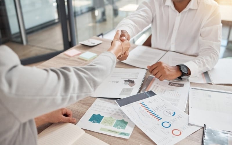 C-Level Executive Onboarding - 7-Effective-Approaches-to-C-Level-Executive-Onboarding-effective-1