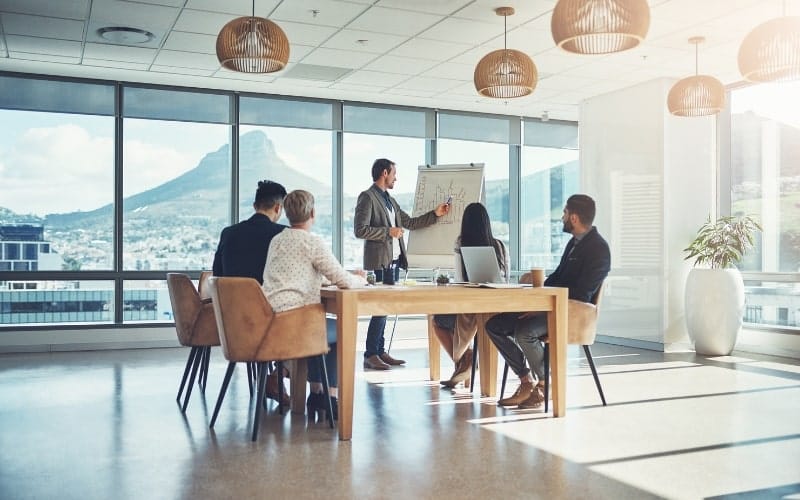 C-Level Executive Onboarding - 7-Effective-Approaches-to-C-Level-Executive-Onboarding-effective-2