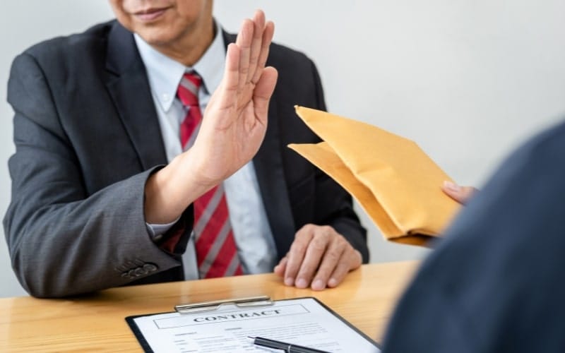 7 Surprising Reasons Why C-Level Talent Declines Offers