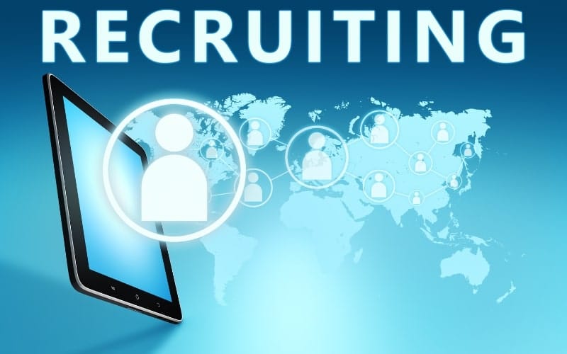 Tips for Recruiting Global C-Suite Leaders - Leverage International Recruitment Platforms