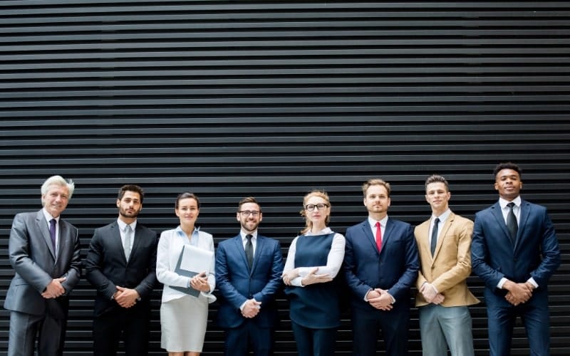 8 All-Inclusive Tips for Recruiting Global C-Suite Leaders