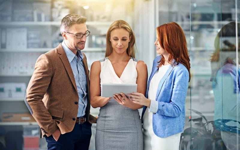 Strategies for Attracting Passive C-Level Candidates - 8 Alluring Strategies for Attracting Passive C-Level Candidates alluring 3