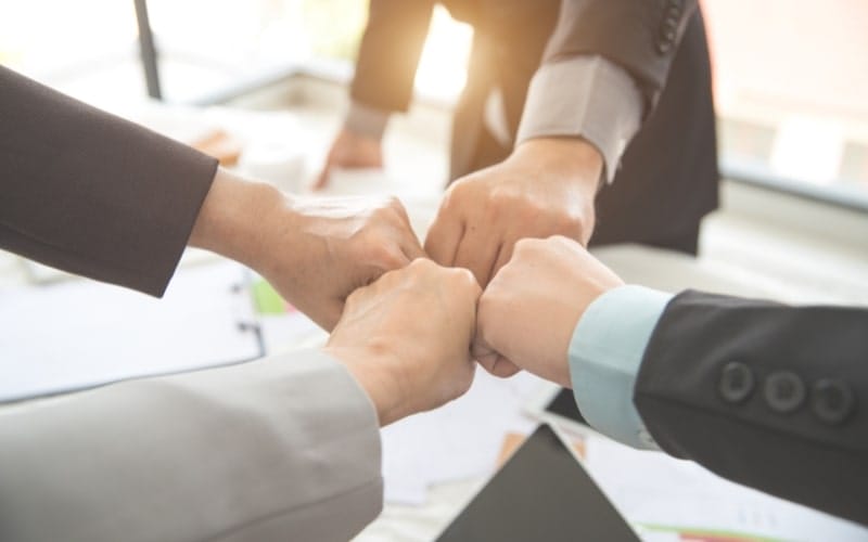 Tactics for Recruiting C-Suite Executives for Startups - 8 Critical Tactics for Recruiting C-Suite Executives for Startups - Tactic 6
