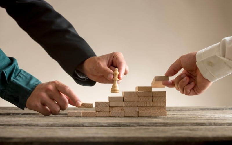 Methods for Recruiting Chief Human Resources Officers - 8 Dynamic Methods for Recruiting Chief Human Resources Officers (CHRO) - Method 8