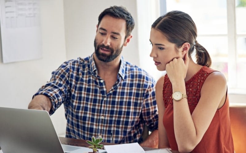 Factors for Recruiting a Chief Information Officer (CIO) - 8-Essential-Factors-for-Recruiting-a-Chief-Information-Officer-CIO factors 4