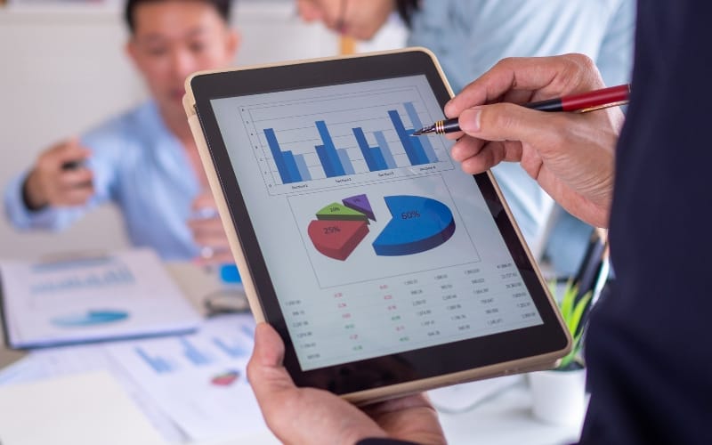 Designing a Competitive Executive Compensation Package