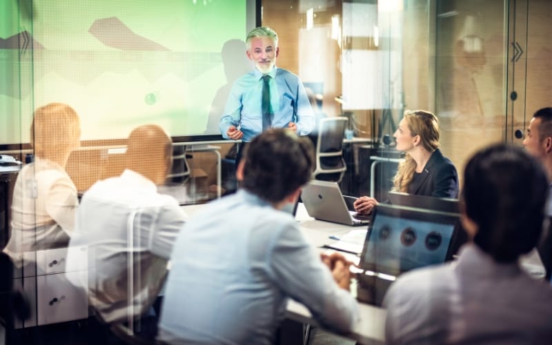 Effective Employer Branding Strategies to Attract Top Executives