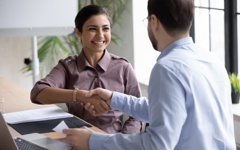 How to Work With an Executive Headhunter for Maximum Results