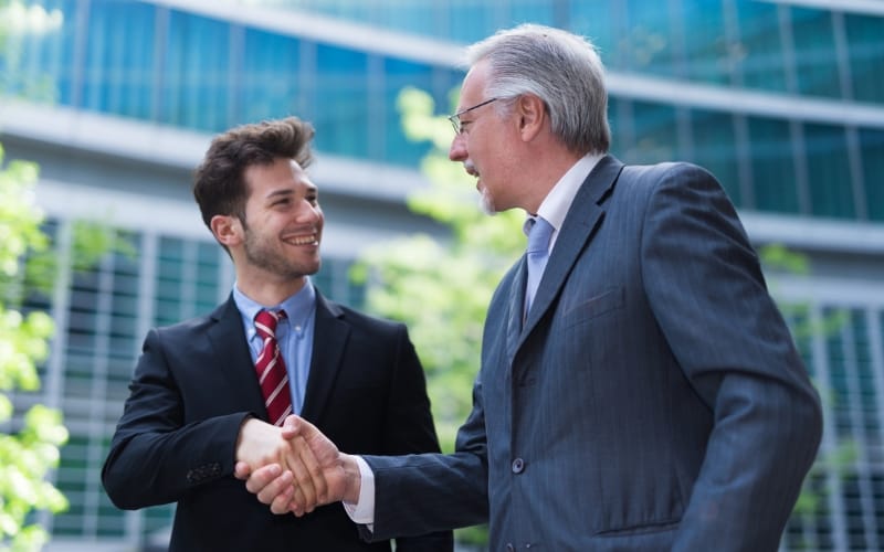 Pros and Cons of Using Executive Headhunters