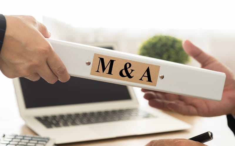 Communicating Change Across the Organization Post-Merger
