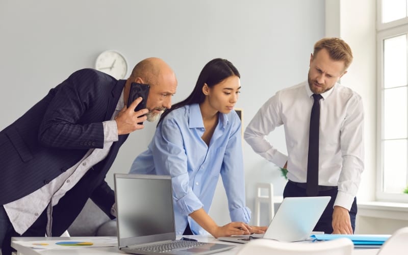 Role of Executive Search Firms in Manufacturing Executive Recruitment US
