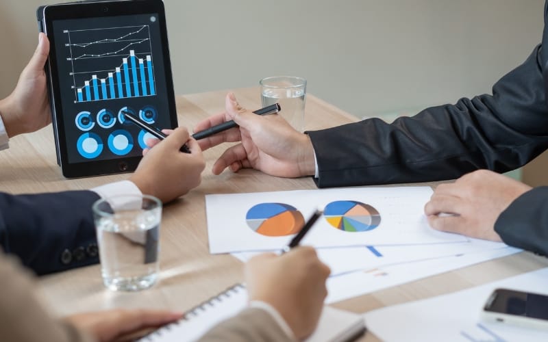 Understanding the Economic Forces Shaping Executive Hiring Trends