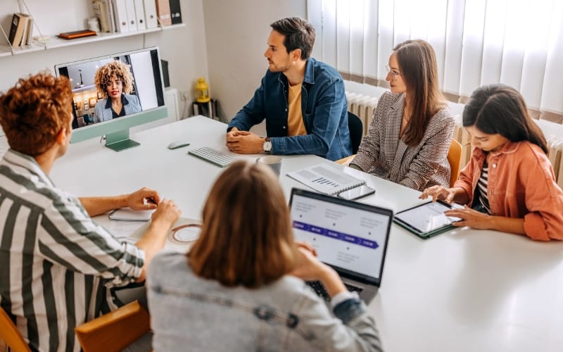 Workplace Autonomy and Hybrid Leadership Models